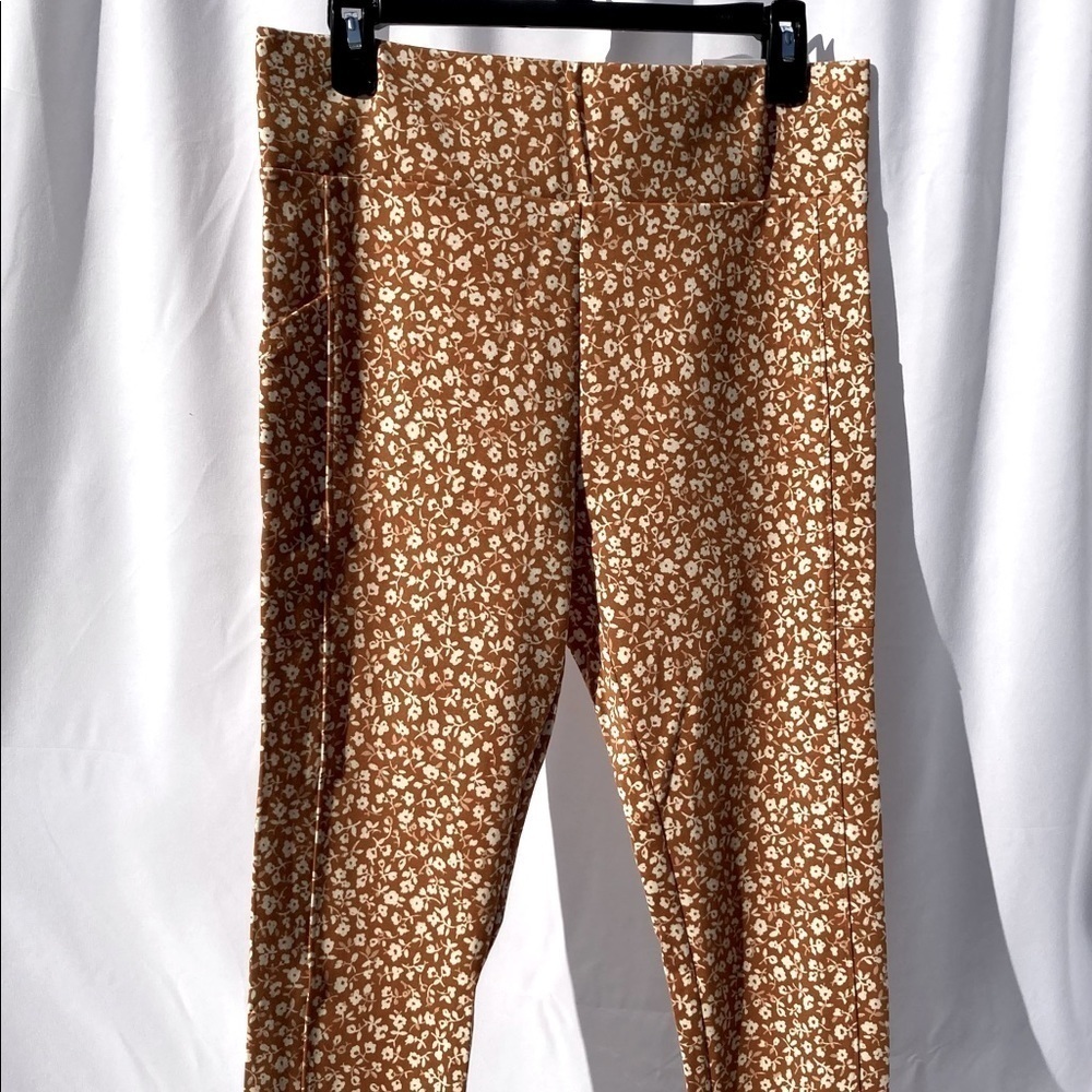 NWT Ann Taylor LOFT Lou & Grey Floral Ponte pocket leggings, mustard/brown color